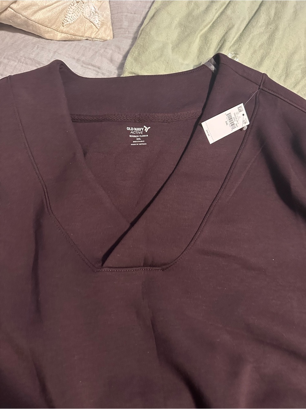 Old Navy Women’s V-Neck Sweatshirt — Plum